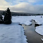 V Chalupe U Tri Srnek